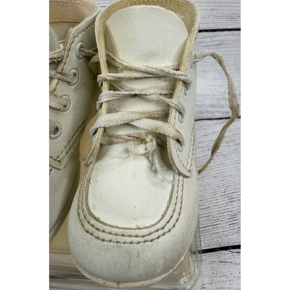 Vintage Toys R Us Size 4, 10 to 12 Months White Leather Baby Crib Shoes Trainer - Picture 6 of 9